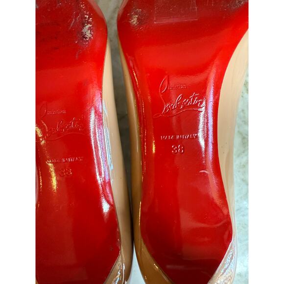 Authenticated Christian Louboutin Kate Patent Leather Heels Pumps Beige 38 - Picture 12 of 13